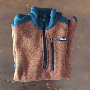Patagonia Sweater. 1/4 zip. Orange and Navy Blue.